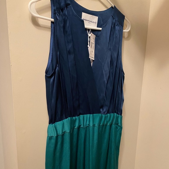 Carolina Ritzler
Sleeveles Satin Jumpsuit. Eur 38, US 4 - Picture 4 of 5